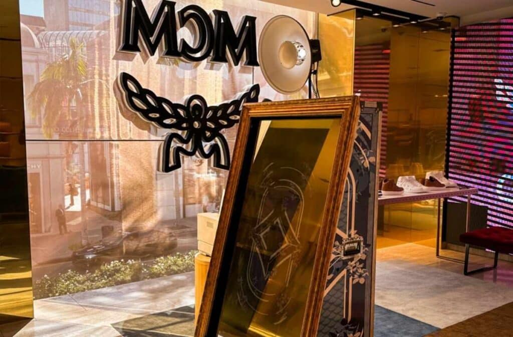 3. Mirror Photo Booth