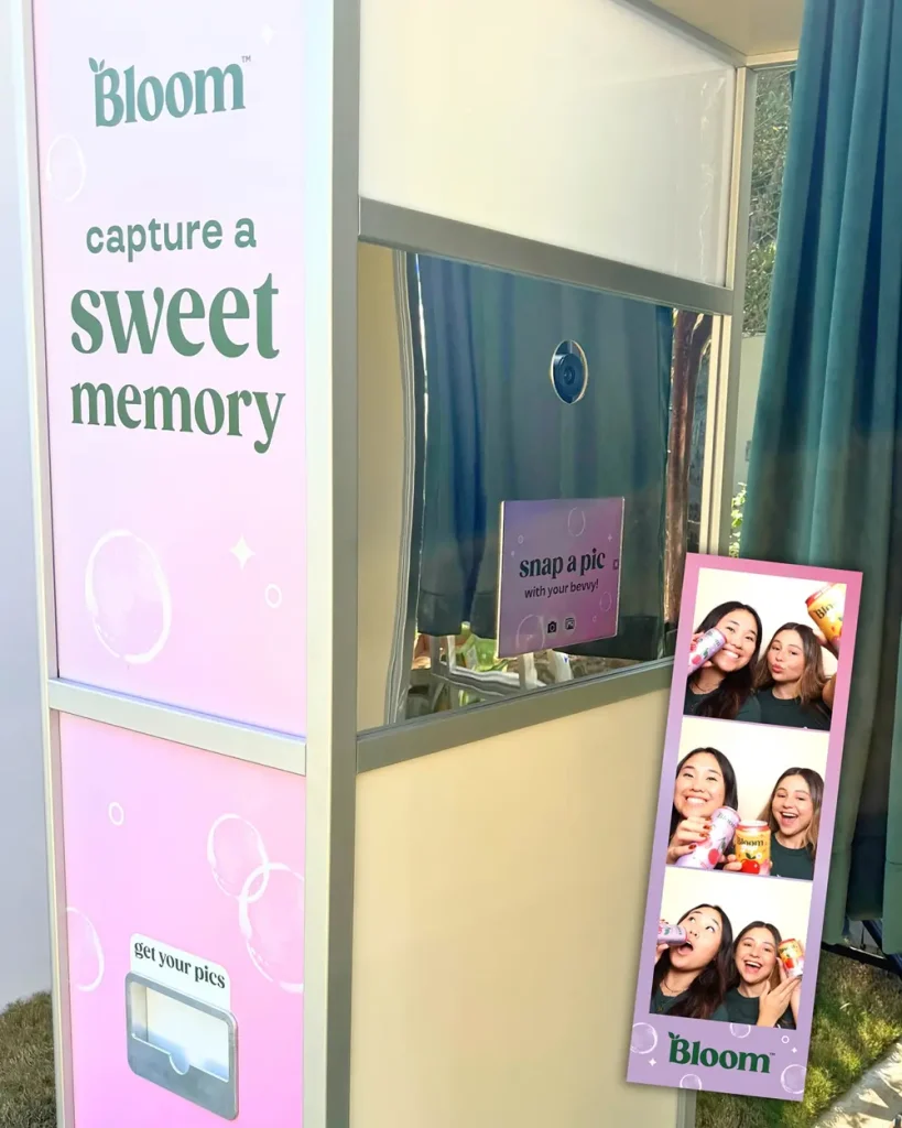Custom enclosed photo booth for Bloom Nutrition - screen panel